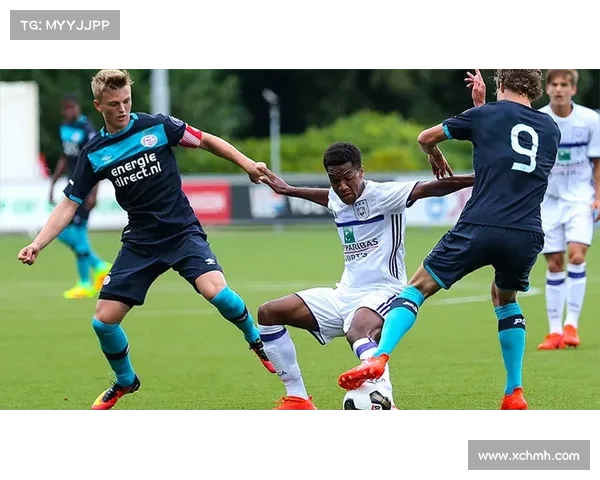 从多维历史与战术视角全面理解埃因青年与阿贾青年发展差异特征与理念